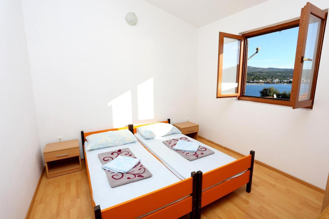 Apartments By The Sea Rogoznica - 10338 Eksteriør bilde